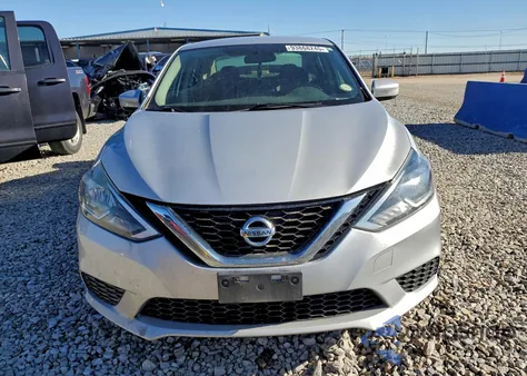 2017 Nissan Sentra S z USA, uszkodzony, nr VIN 3N1AB7AP0HY395269